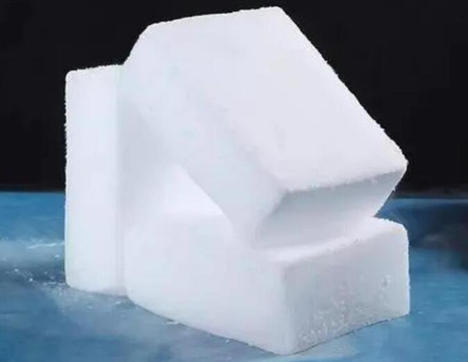 重庆干冰的秘密：制作工艺与应用